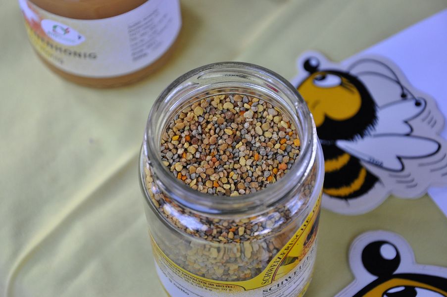 Verkaufsfertiger Pollen im Glas